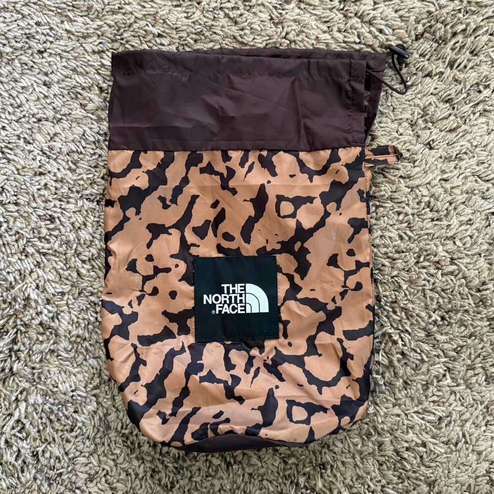 The NORTH FACE jacket - Picture 8 of 9
